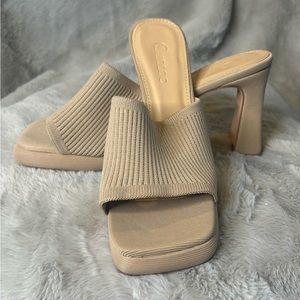 Cuccoo Chunky Heeled Mule Sandals Tan Sz.7